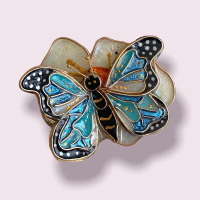 Broche papillon faite et peinte à la main