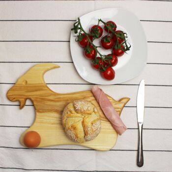 Planche à petit-déjeuner en bois avec motif de chèvre 2