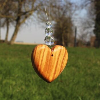 Décoration de fenêtre en bois d'olivier coeur avec 3 perles 2