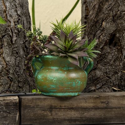 Clay flower pot, Orejona