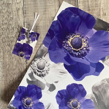 Emballage cadeau Anémone violette et ensemble d'étiquettes - papier d'emballage de fleurs 1
