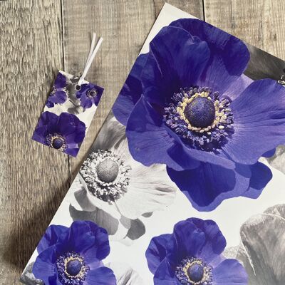 Emballage cadeau Anémone violette et ensemble d'étiquettes - papier d'emballage de fleurs