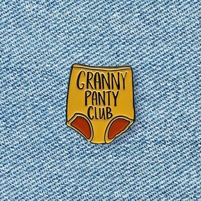 Broche de esmalte Granny Panty Club