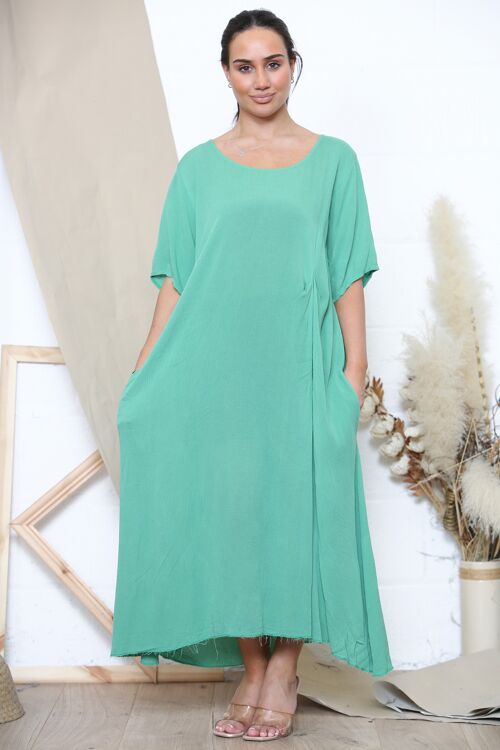 Green relaxed dress with pockets