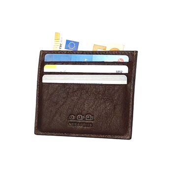 K10616BB | Porte-cartes de crédit en cuir véritable pleine fleur. Couleur marron foncé. Grande poche centrale. Dimensions : 9,8 x 8 x 0,5 cm. Conditionnement : Boîte cadeau fond/couvercle rigide 5