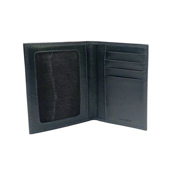 K10222AB | Porte-documents + Passeport en véritable cuir pleine fleur, légèrement grainé. Coloris noir Dimensions fermé : 10 x 14 x 1 cm - Conditionnement : fond rigide/couvercle Coffret Cadeau 4