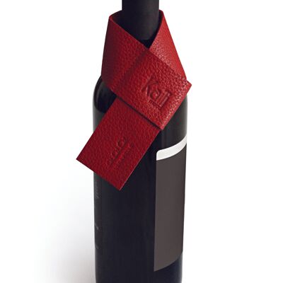 K0010VB | Drip Saver for Bottle Made in Italy in Genuine Full Grain Leather, Dollar Grain - Red Color. Dimensions: 27 x 4 x 0.5 cm. Packaging: rigid bottom/lid Gift Box