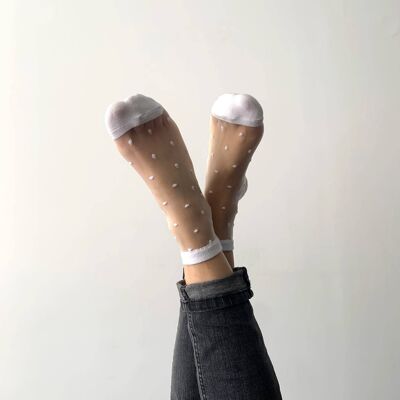 Ausgefallene Plumetis-Socken – Charlotte – gebrochenes Weiß