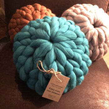 COZY coussin rond XXL laine mérinos Pastel aqua 3