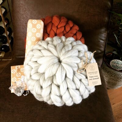 COZY XXL round cushion merino wool White