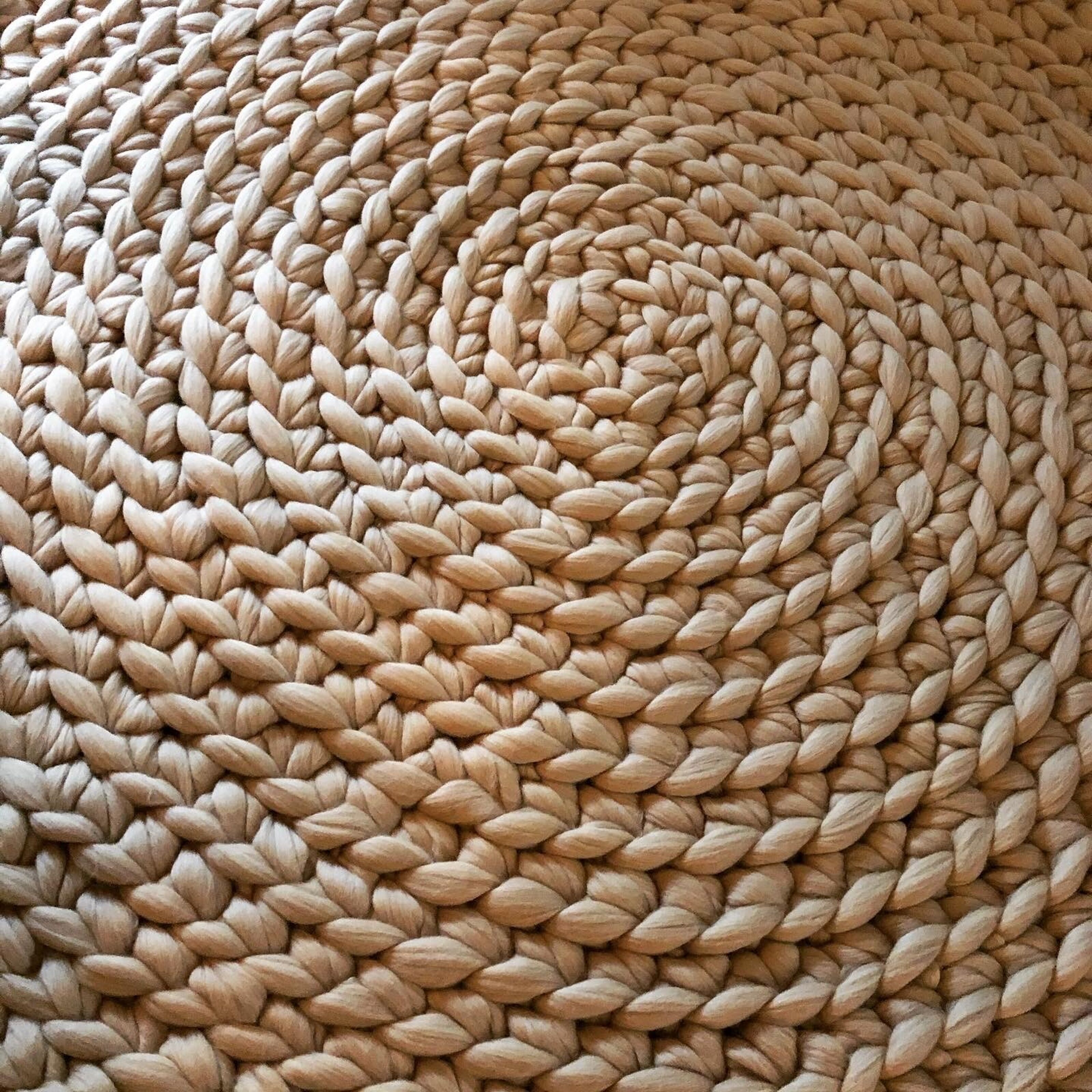 Buy wholesale XXL round rug merino wool Gray blend diameter 100 cm