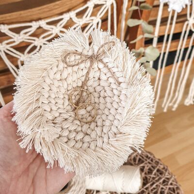 Macrame ring dish, ring pillow, jewelry dish, boho wedding dish for wedding rings, jute