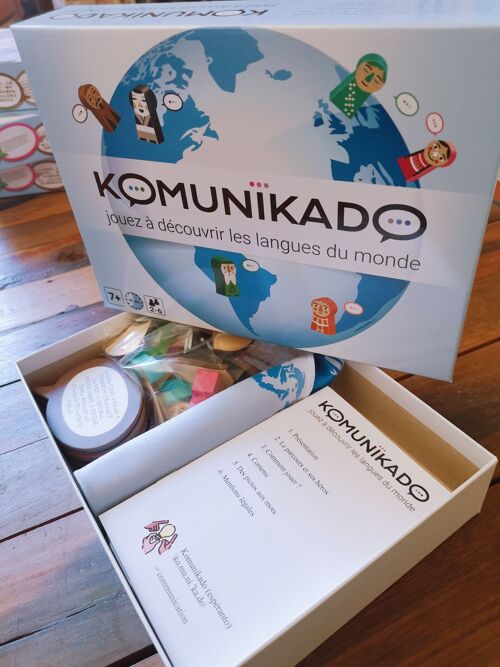 Jeu éducatif Komunikado : découvrez les langues du monde. 6 héros, 6 étapes, 6 défis pour un tour du monde ludique et intuitif