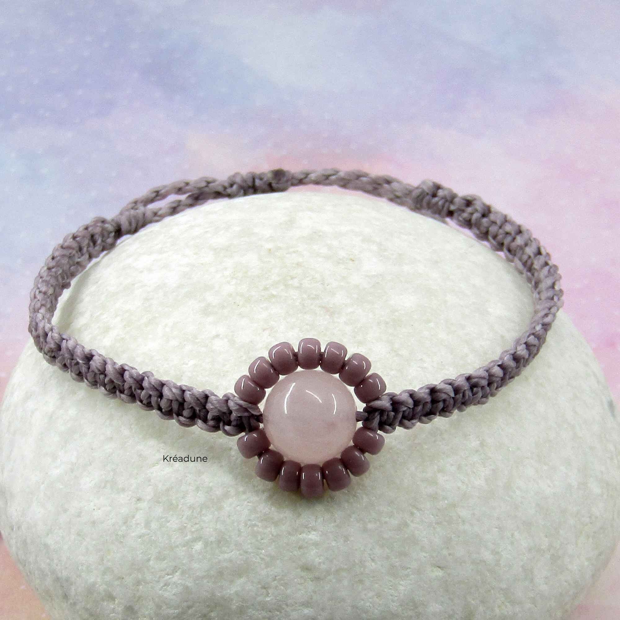 Bracelet micro-macramé Quartz rose couleur mauve - Flora