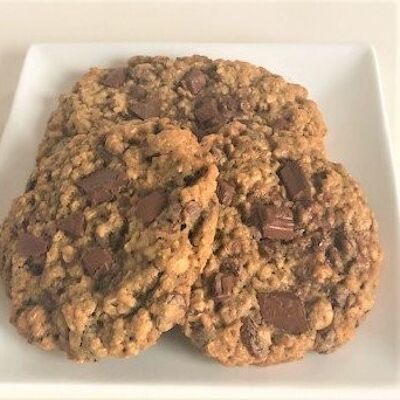 Luxury Vegan Oatmeal, Raisin & Chocolate Cookies