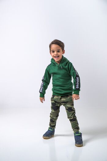 Hoody Kids with Sleeves Stripe est disponible en vert olive. - Olive verte 2