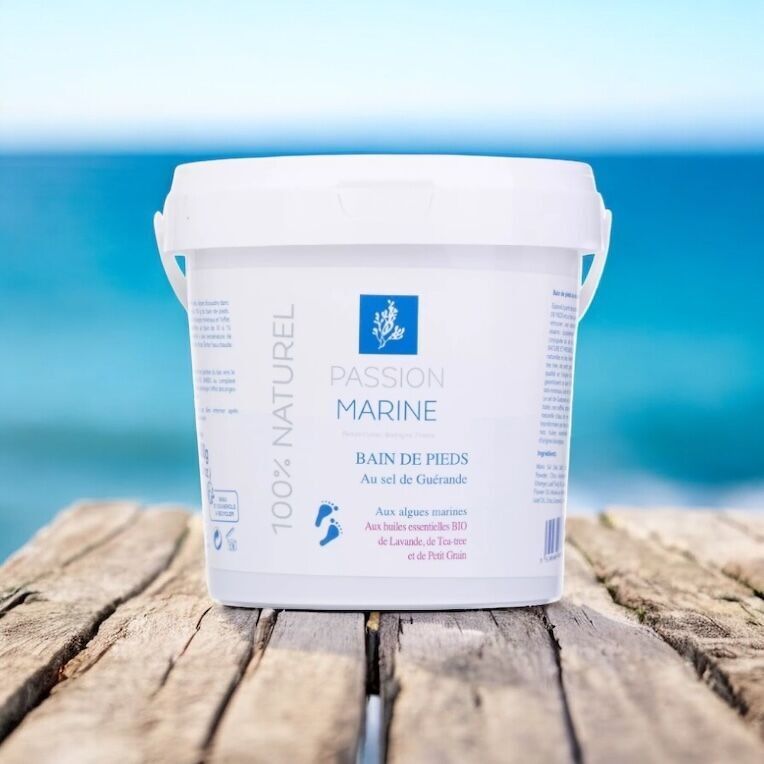 Pediluvio al sale di Guérande con alghe e oli essenziali di Petitgrain, lavanda e tea tree - secchio da 800 g
