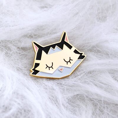 Pin de esmalte de gato enmascarado