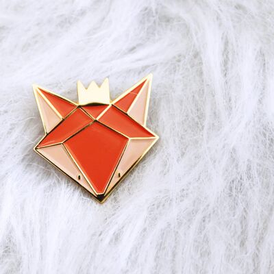 Crowned fox enamel pin