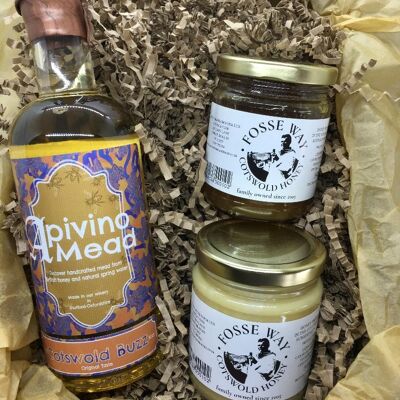 The Moreton-in-Marsh Gift Box with Cotswold Honey and Mead 14.5% abv .