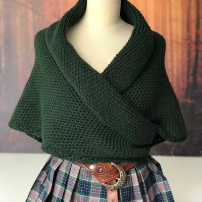 Mantón Outlander verde hecho a mano inspirado en el de Claire - Cottagecore