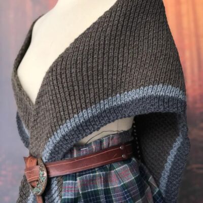 Handmade tricolor Outlander shawl inspired by Claire's - Cottagecore