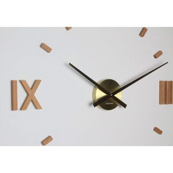 en bois de cœur de hêtre : HolzKaspero Kasper'o'clock - l'horloge murale spéciale - or