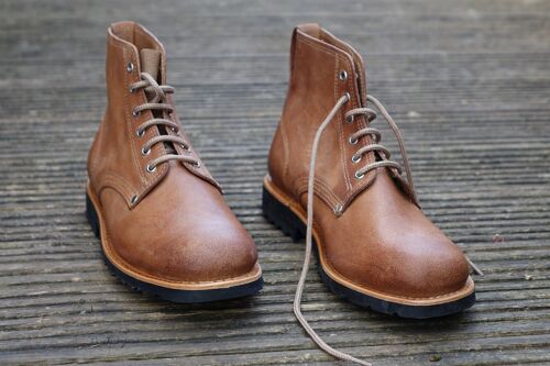Estrela Leather Lace-Up Boots - Natural