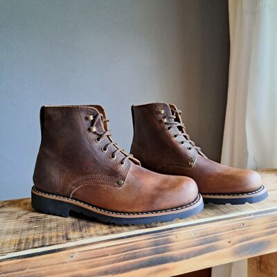 Botas Triglav de piel con cordones