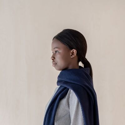 Lambswool Oversized Scarf in Navy