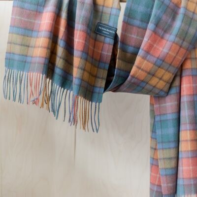 Lambswool Oversized Scarf in Buchanan Antique Tartan