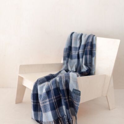 Recycled Wool Knee Blanket in Bannockbane Silver Tartan