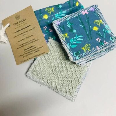 Reusable makeup / face cleansing pads in drawstring pouch