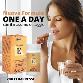 Vitamine E, 200 comprimés | Fabriqué en Italie, dosage élevé | Vitamine E pure, dose maximale autorisée par la loi italienne | Agocap, supplément de vitamine e, tocophérol pur 2
