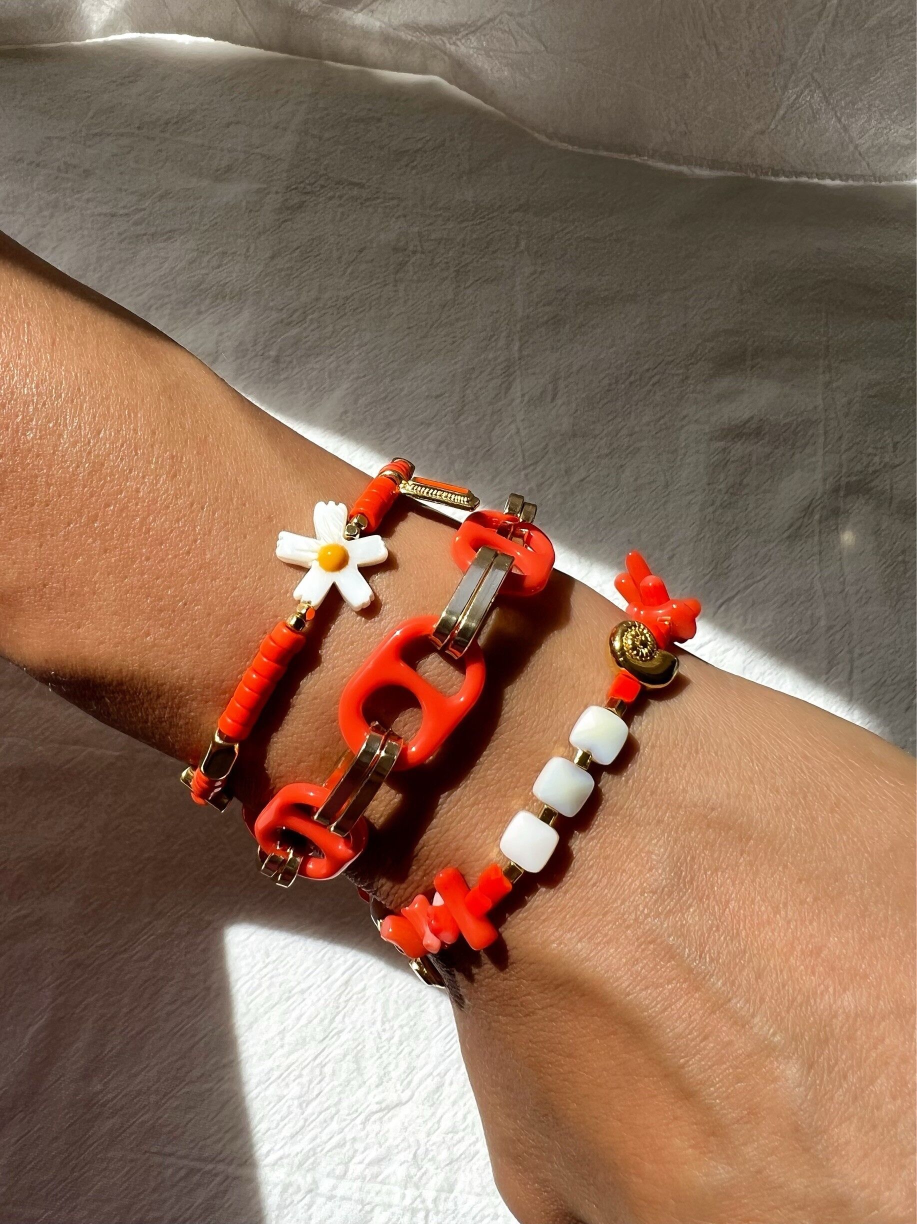 Comprar pulseras al por mayor hot sale