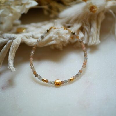 ORANGE MOON STONE VIC ARMBAND