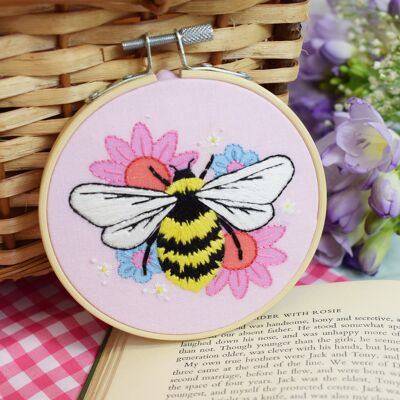 Midsummer Bee Mini 4 inch Embroidery Kit