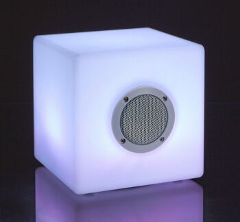 Lampe LED CUBO avec haut-parleur 20x20 cm 1