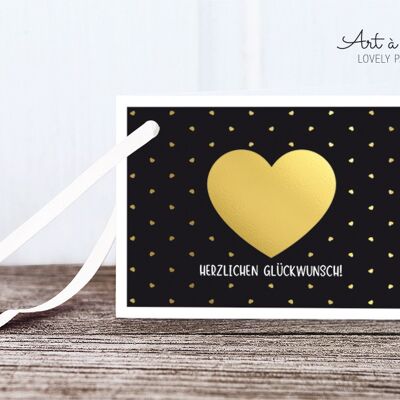 Gift tags: gold heart, black M