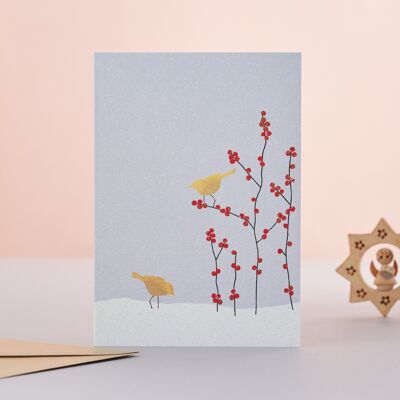 Weihnachtskarte mit zwei Vögeln und Beeren