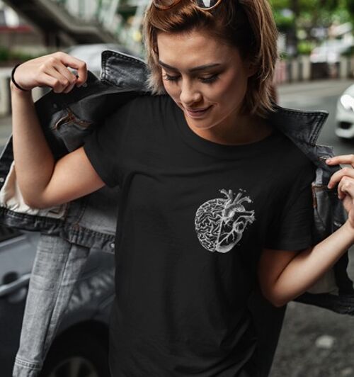 Camiseta Entallada  Heart/Brain black