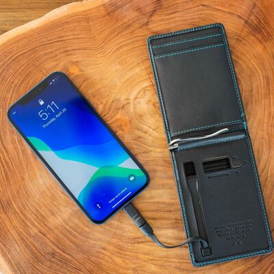 Moovy Wallet Battery Wallet with built-in battery