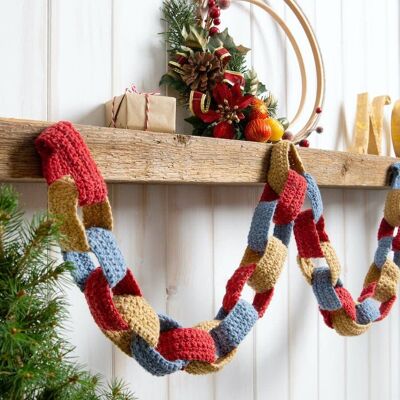 Christmas Paper Chain Crochet Kit