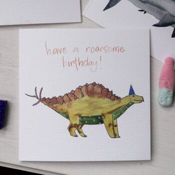 Carte d'anniversaire, jeu de mots dinosaure Stegosaurus "avoir un anniversaire rugissant" 2