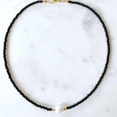Colourful Freshwater Pearl Beaded 16€ Choker Necklace - Black