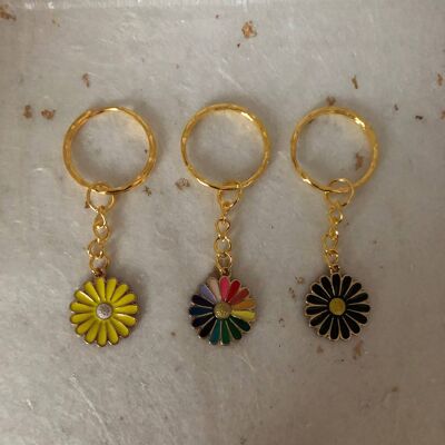 Daisy Keyring Daisy Keychain Daisy Enamel Charm Daisy Keyrin