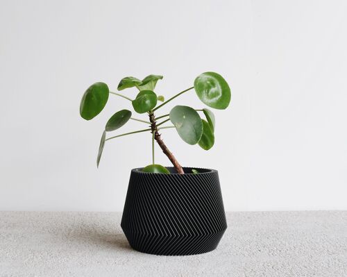 Black oslo planter - m