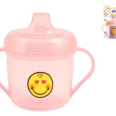 Smiley-Baby nippt an zweiter Tasse