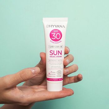 SPF30 SUN, 100% MINERAL SUNSCREEN 3