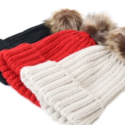 Cable Knit Hat - Red